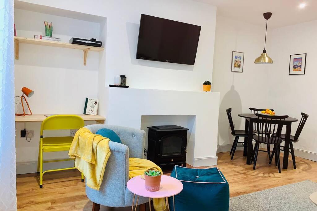 The Nook - A Stylish Apartment With Garden, Near The Beach Berwick Upon Tweed Kültér fotó